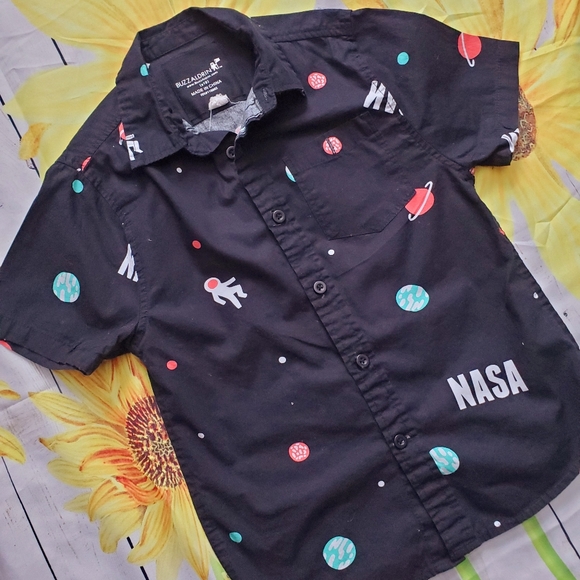 🚫SOLD🚫"Buzz Aldrin" Boys Shirt - Picture 2 of 2